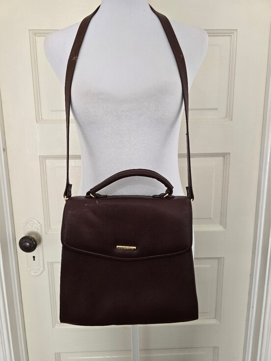 Liz Claiborne Handbags - Vintage Liz Claiborne Classic Brown Leather Top-Handle Shoulder Bag